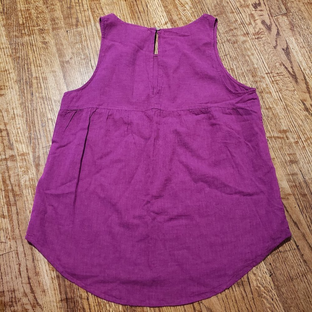 Universal Thread Top - Picture 2 of 5